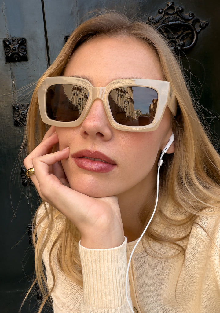 White Sunglasses Audrey