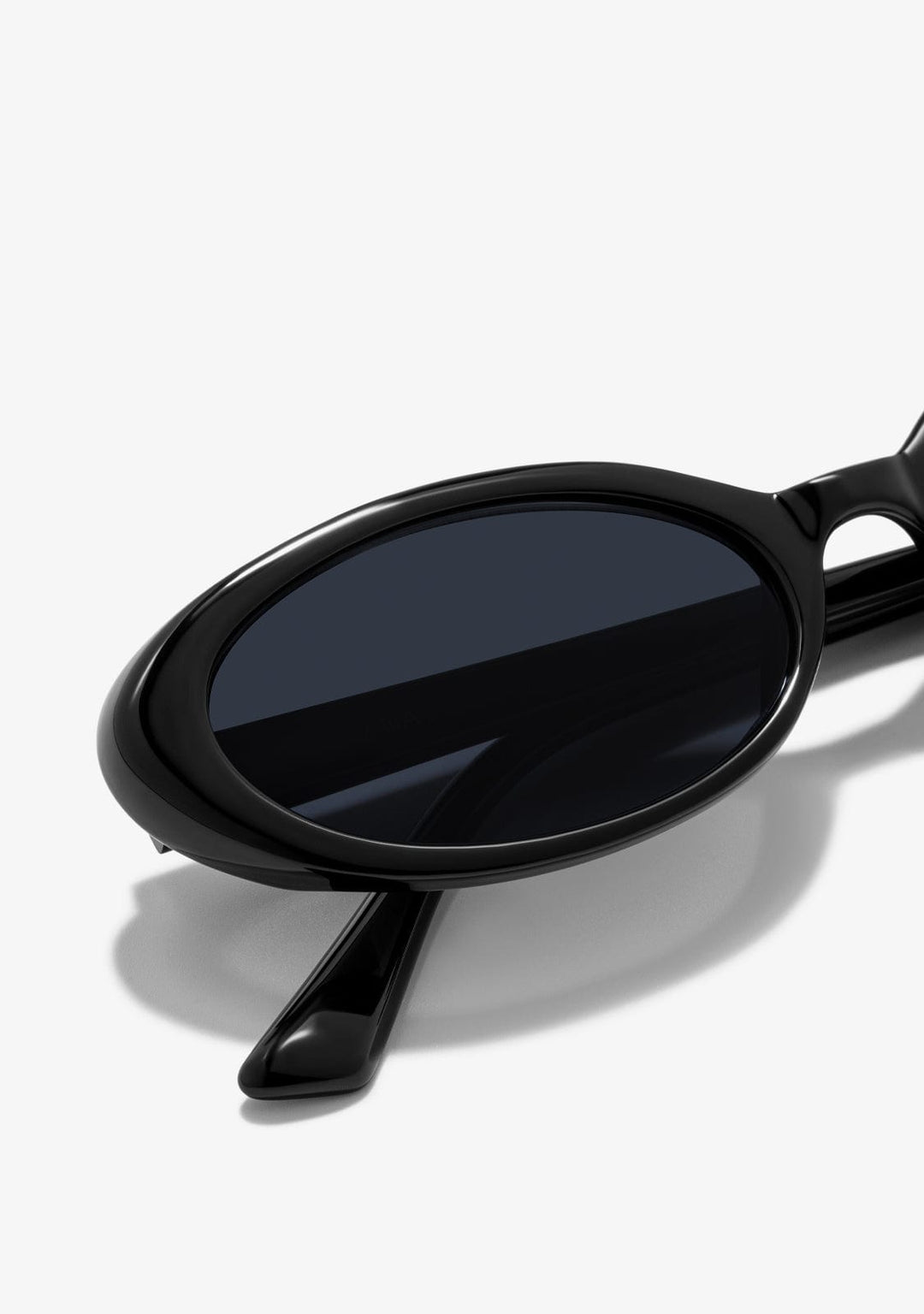 Oval Sunglasses Diana Black