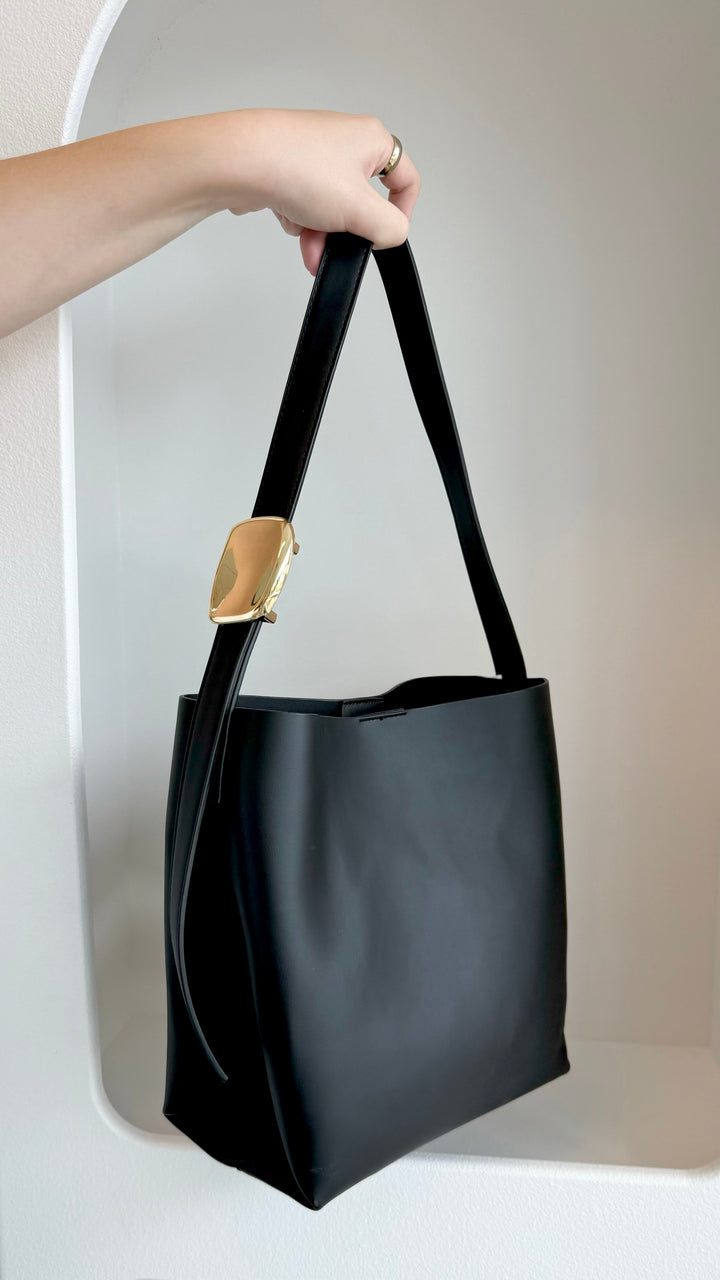 Bolsa Francesca de Ombro - Preta