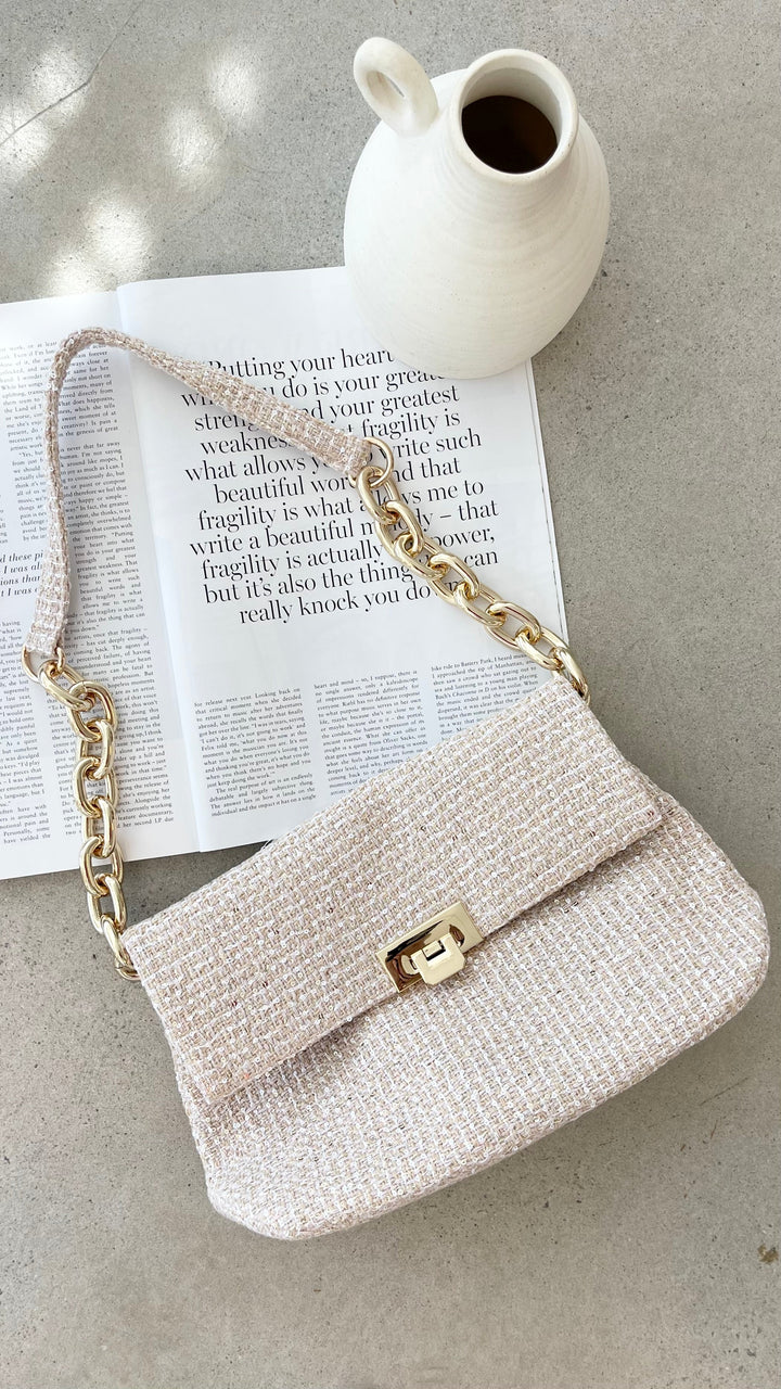 Bolsa de Mão Fion Boucle com Alça de Corrente - Camelo