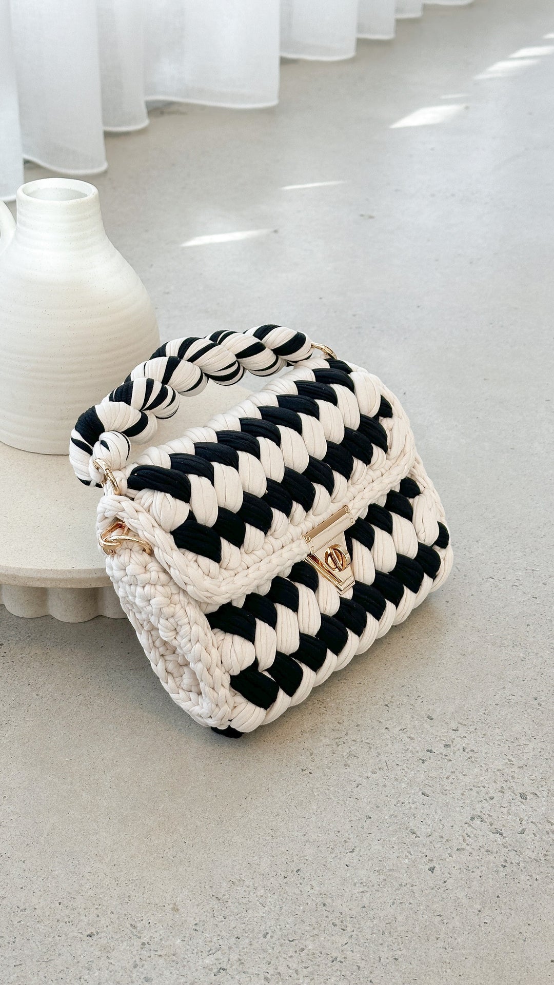 Bolsa de Mão Chunky Annabel Trançada - Creme e Preto