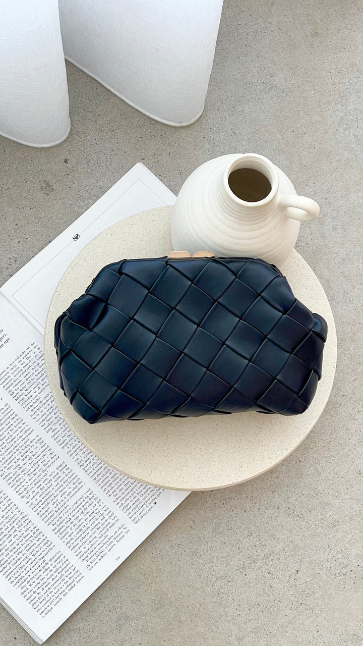 Woven Vasanti Clutch - Black
