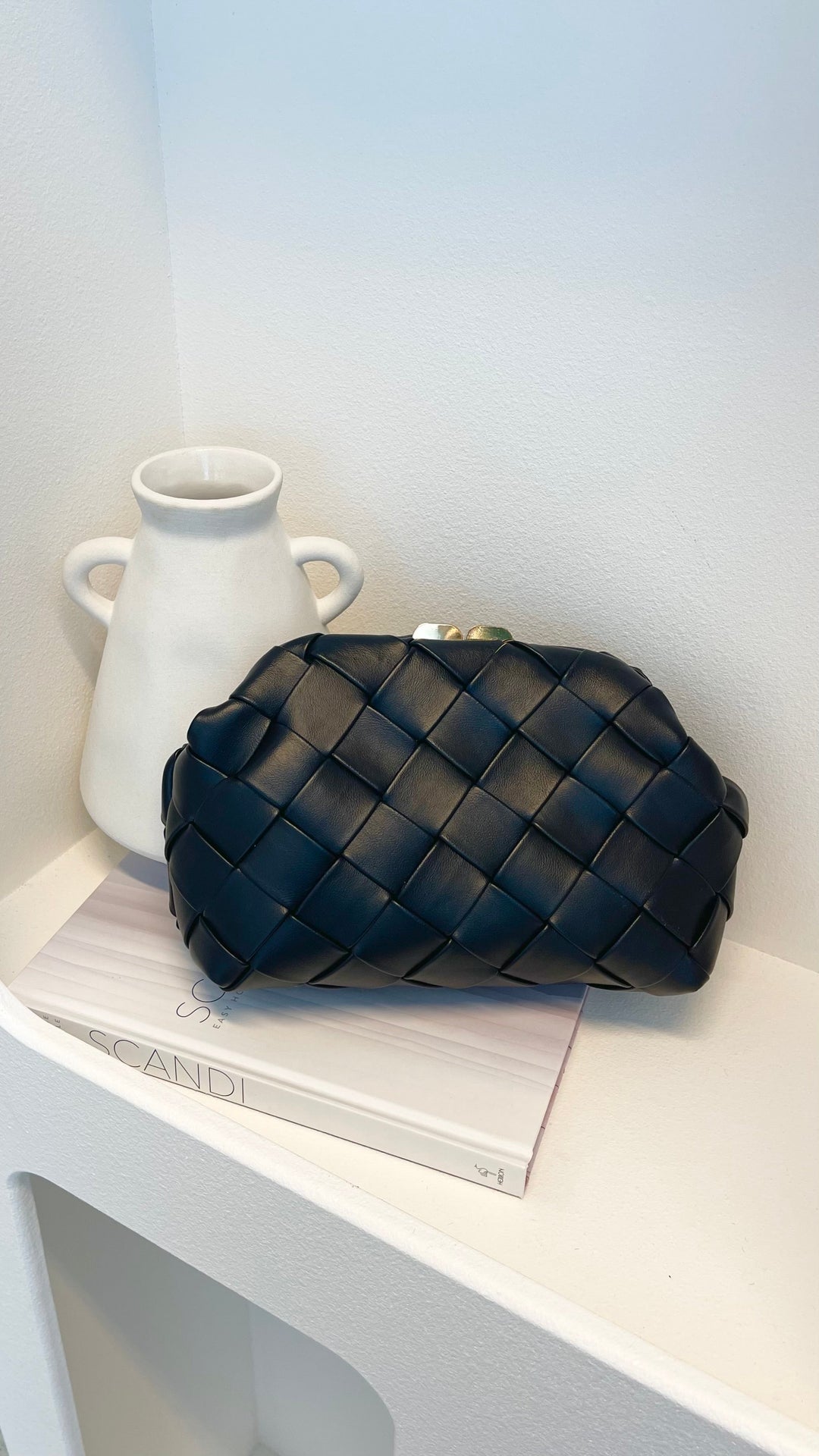 Woven Vasanti Clutch - Black