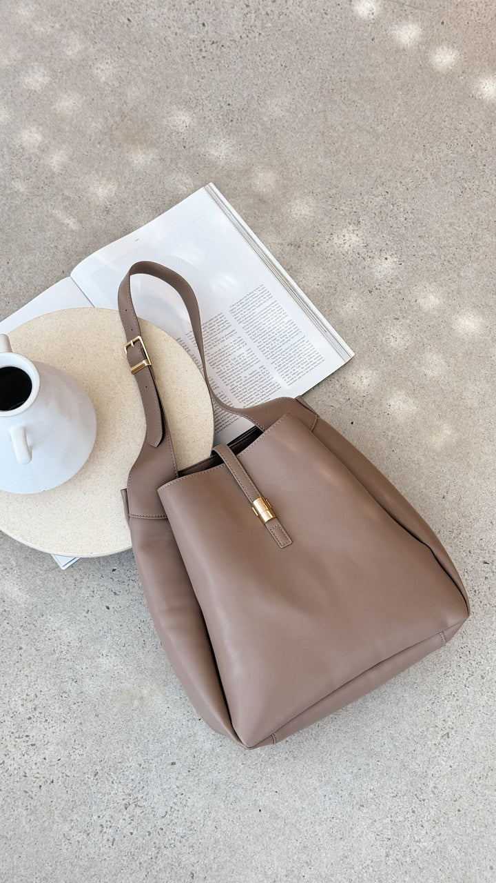 Trufa Yara Shoulder Bag