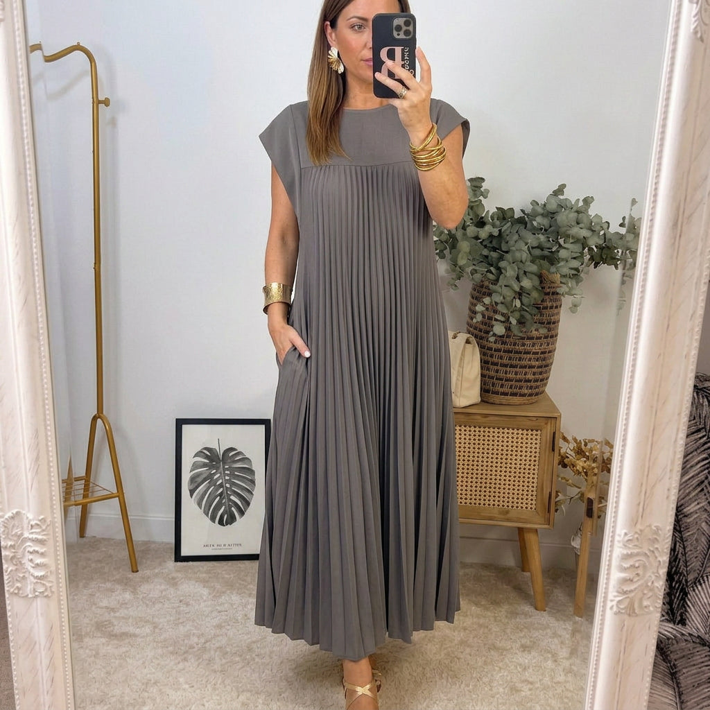 Alva - Vestido Clássico Plissado