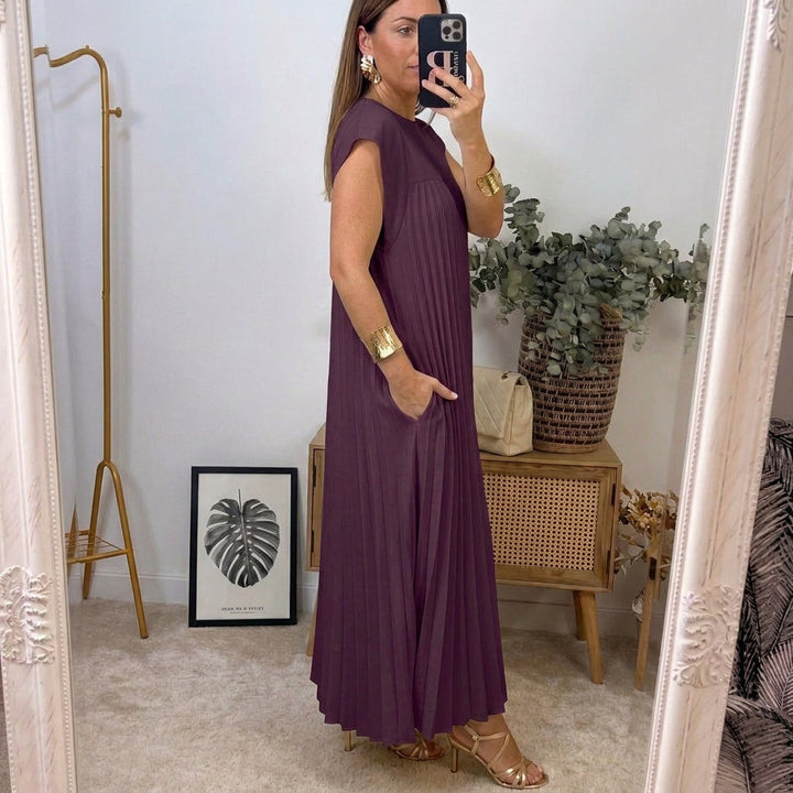 Alva - Vestido Clássico Plissado